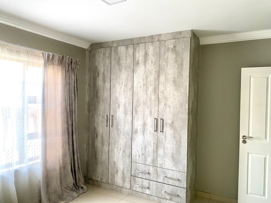4 Bedroom Property for Sale in Waterval East North West